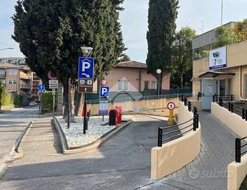 BOX A DESENZANO DEL GARDA