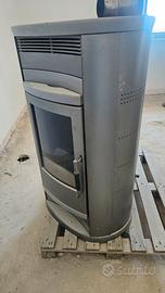 Termostufa a pellet IDRO Edilkamin Karma 16 kW