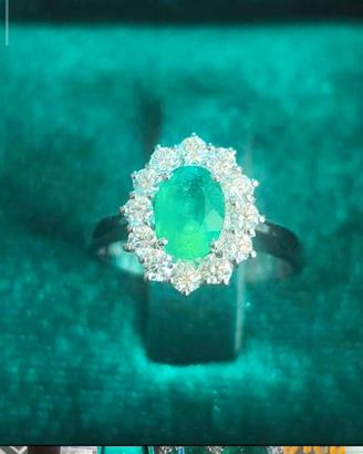 anello con diamanti D color e smeraldo colombiano 