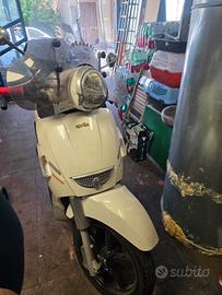 Aprilia scarabeo 300s