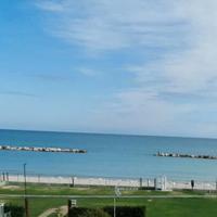 Appartamento sulla spiaggia con box auto privato