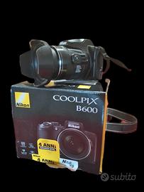 Macchina fotografica bridge nikon b600