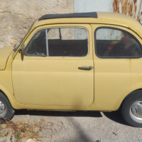 Auto d'epoca Fiat 500 F del 1974