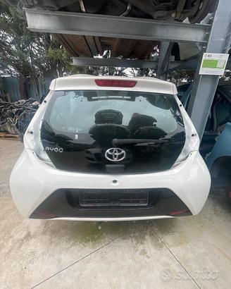 Portellone porte ricambi TOTOTA AYGO b40 2018
