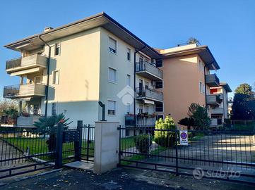 2 LOCALI A PESCANTINA