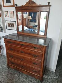 Cassettone con specchio