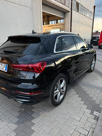 Audi Q3 2022 quattro iva esposta