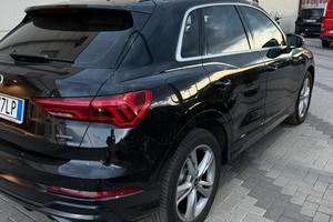 Audi Q3 2022 quattro iva esposta