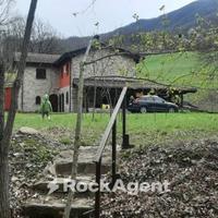 VARSI (PR) - PORZIONE DI PROPRIETA' VILLA INDIPEND