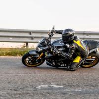 abbigliamento moto: tuta aplinestar,guanti,par….