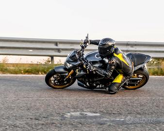 abbigliamento moto: tuta aplinestar,guanti,par….