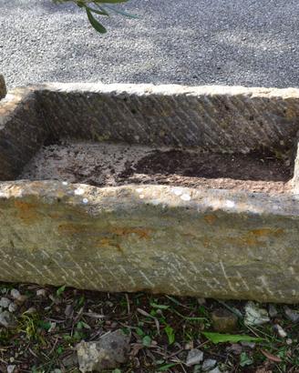 ANTICA GRANDE VASCA IN PIETRA LAVABO