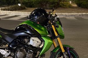 Kawasaki Z750 R (2008) accessoriata e pronta