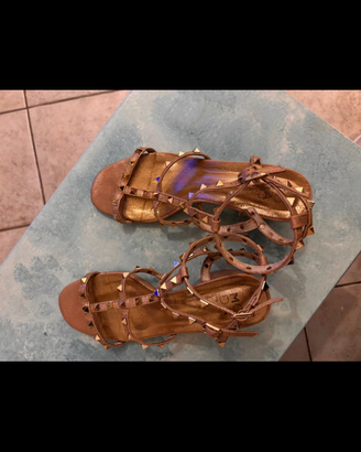 Scarpe sandali oro rosa con tacco