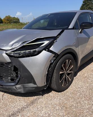 Toyota C-HR 2.0 HV Lounge Premiere