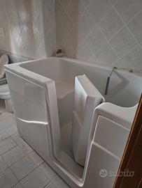 vasca con portello apribile 