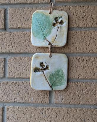 Quadretti. Impronte vere di nocciolo