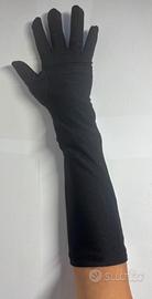 Guanti lunghi neri eleganti elasticizzati