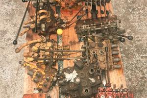 Distributore idraulico