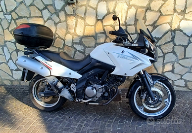 Suzuki v strom 650