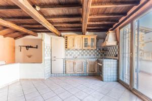 4 LOCALI A RONCIGLIONE