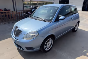 Lancia Ypsilon 1.3 MJT 90 CV Platino
