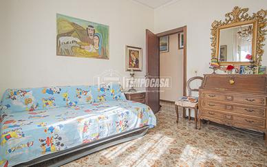 Ampio 4 locali con box auto e terreno