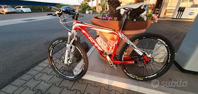 MTB in carbonio