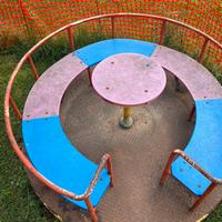 girella parco giochi