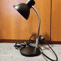 Lampada da tavolo in metallo flex nera