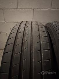 Gomme good year 225/45 R19