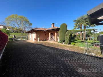 VILLA SINGOLA A CUCEGLIO