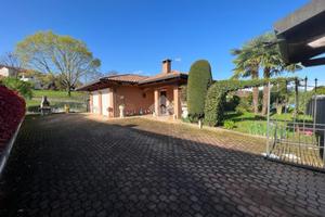 VILLA SINGOLA A CUCEGLIO
