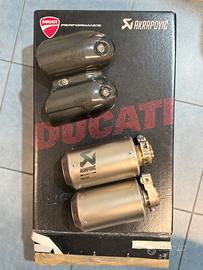 Terminale Akrapovic per Ducati Supersport 950