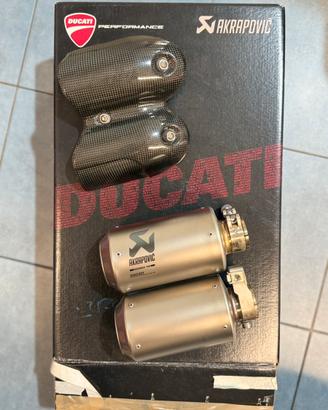 Terminale Akrapovic per Ducati Supersport 950