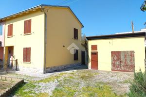 PORZIONE DI BIFAMILIARE A LUGO