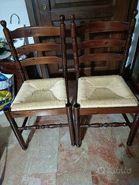 Due sedie color noce