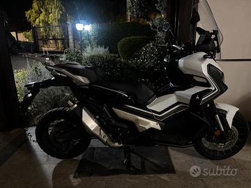 Honda X-adv 750