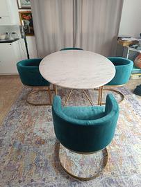 tavolo, sedie e tappeto