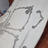Coperta matrimoniale  beig in lino con pizzo Cantu