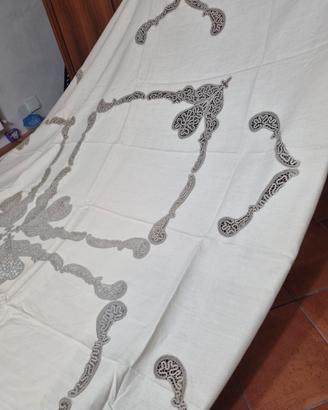 Coperta matrimoniale  beig in lino con pizzo Cantu