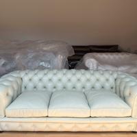 Divano Chester di Poltrona Frau grigio in pelle