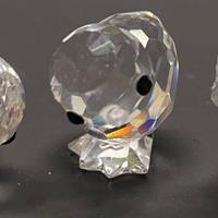 Swarovski 014824 3 pulcini da 2 cm ciascuno.