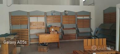 Allestimento negozio di abbigliamento