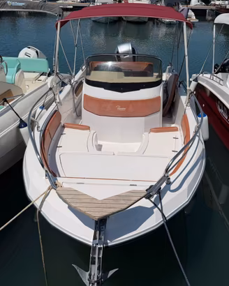 Ranieri Voyager 23 S 2016 / Honda 200CV 2026