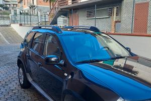 Dacia Duster 1.5 110cv 4x4 interni in pelle