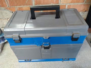 scatola porta esche per pesca