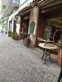 Fuorigrotta, Viale Augusto, ceditura storico Bar