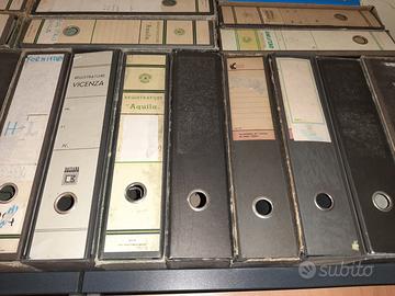 Agenzia vende 100 raccoglitori formato A4