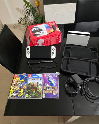Nintendo Switch OLED Bianca + 3 Giochi + Custodia